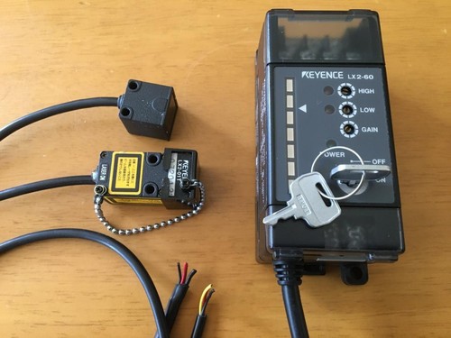 KEYENCE LX2-60 Ultrakompaktowy cyfrowy czujnik laserowy Jednostka główna używana z LX2-01 Re
