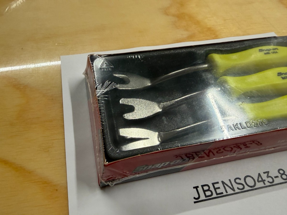 Snap-on Tools USA NEW HI-VIZ Hard Grip Trim Pad Removal Tool Set