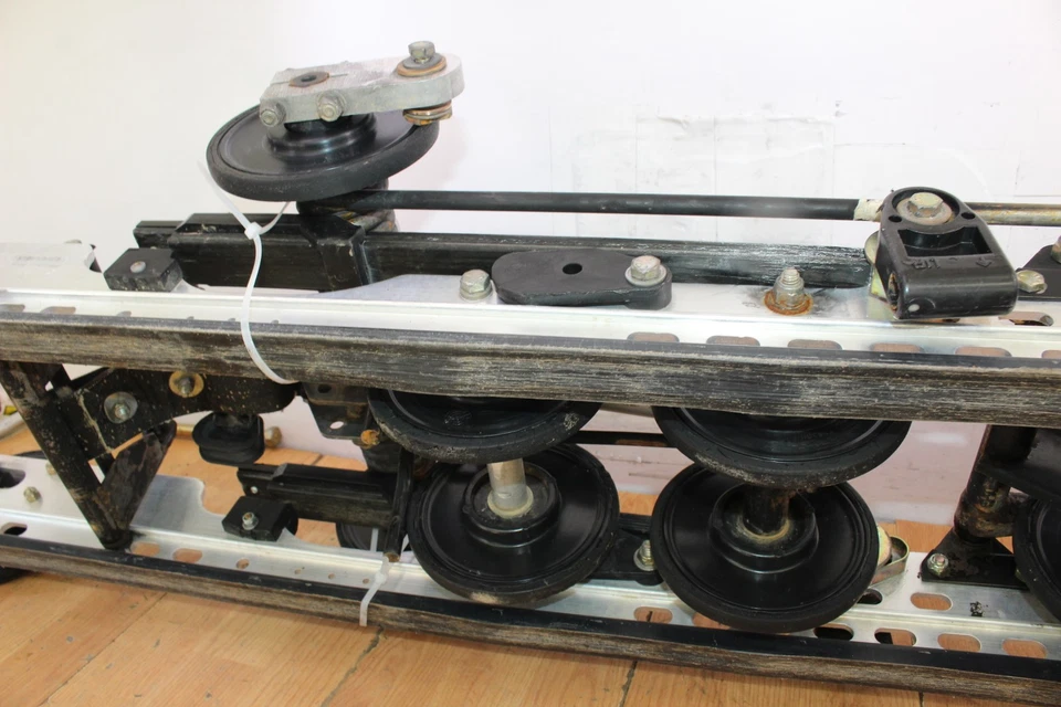 Arctic Cat T660 Touring 2002 suspensión trasera patín 136" Foto 2 de 4