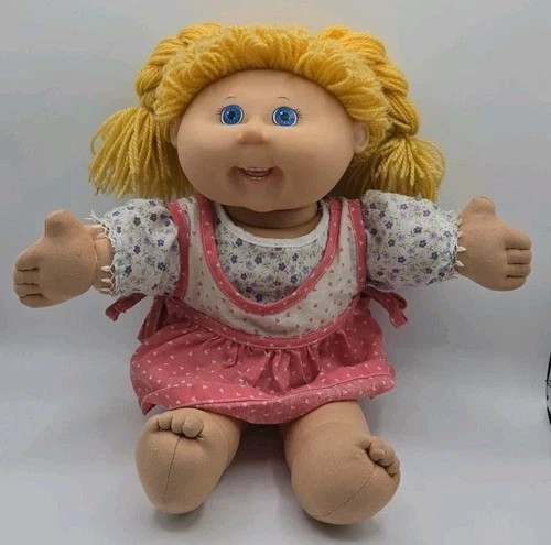 VTG 2004 Cabbage Patch Kids Play Along Girl Doll W Teeth Blonde Hair Blue Eyes