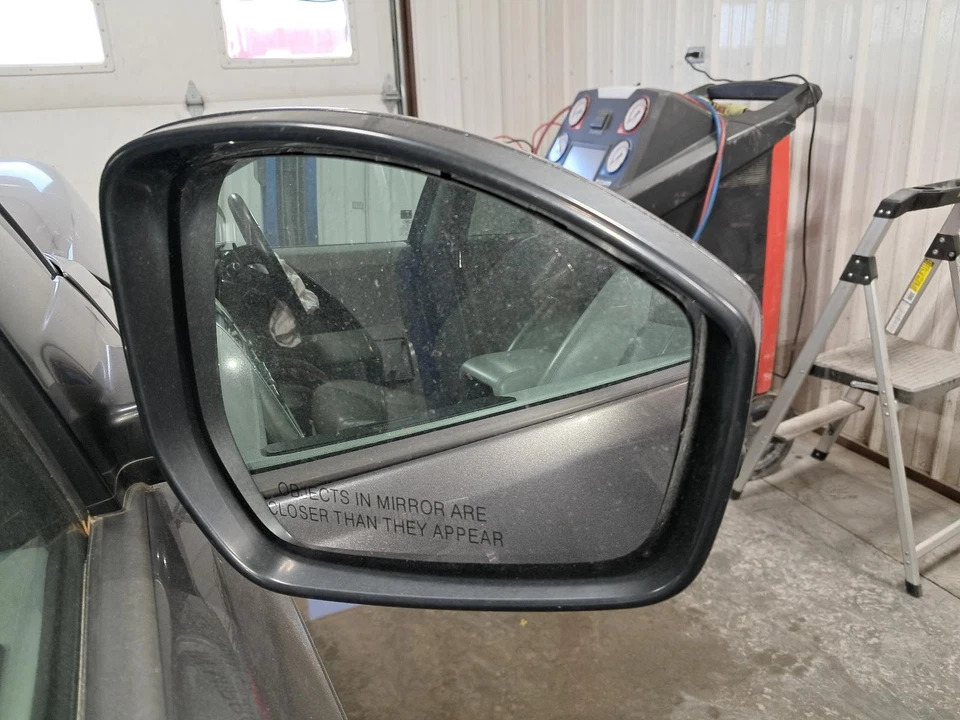 Espejo retrovisor derecho usado se adapta a: Land Rover Discovery Sport 2017 charco térmico eléctrico Foto 3 de 4