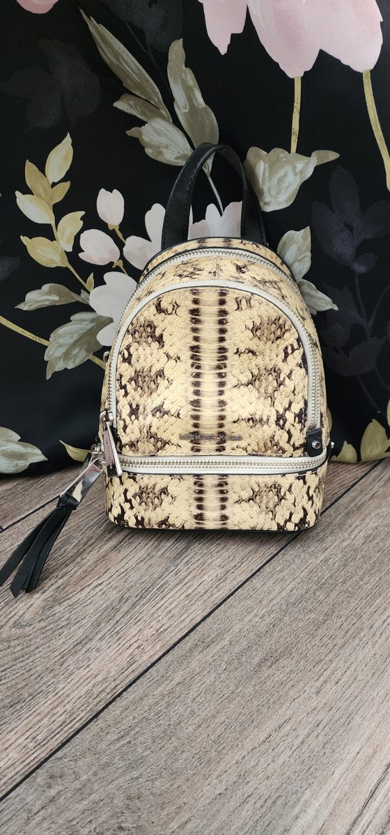 MICHAEL MICHAEL KORS
Rhea Mini Snake-Embossed Leat Michael Kors Rhea Mini Snake Embossed Leather Backpack main image 4