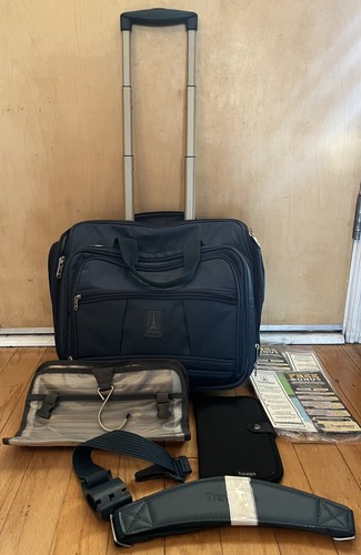 New Blue TravelPro Wheeled Crew 5 Luggage Bag W/Accessories Carry On Travel - 第 1/17 張圖片