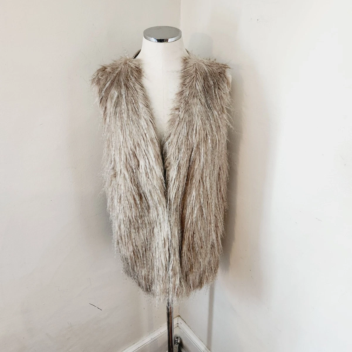 Sebby collection faux 2025 fur vest