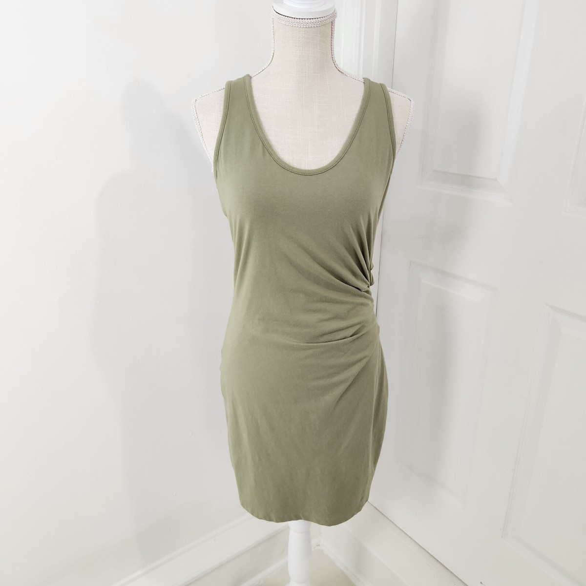 green emerald velvet dress Akira Emerald Dream Sleeveless Maxi Dress main image 0