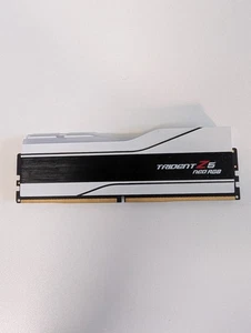 G.SKILL Trident Z5 Neo RGB 16GB 1x16GB DDR5 6400 CL32 AMD EXPO White
