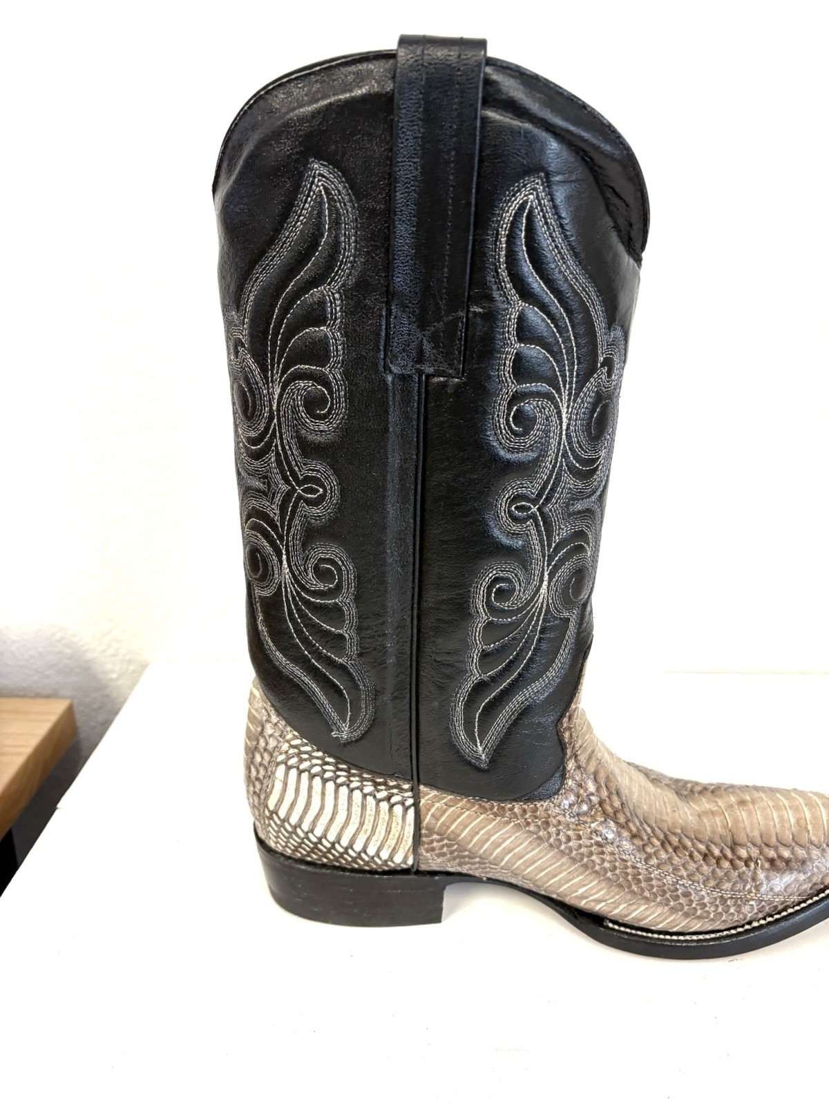 Circle G Exotic Gold Python Vamp Black Leather Bo… - image 10