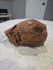 Vtg Reach Leather Softball Glove Throws RH 12"
