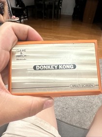 Nintendo Game & Watch Donkey Kong DK-52 (1982) &ndash;TESTED / BROKEN LATCH