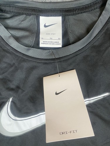 NIKE Dri-Fit Youth Boys Black Long Sleeve Training Shirt Swoosh Size XL NWT - Picture 3 of 7