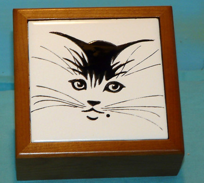 Beautiful Cat Designed Image on Tile Inserted in a Wooden Trinket Box