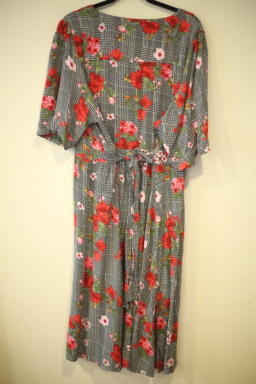 Abito donna City Chic taglia XXL 24 floreale pied de poule nero rosso San Valentino