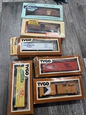 Tyco , Athena , Mixed 6 Train Car Lot in Original Boxes