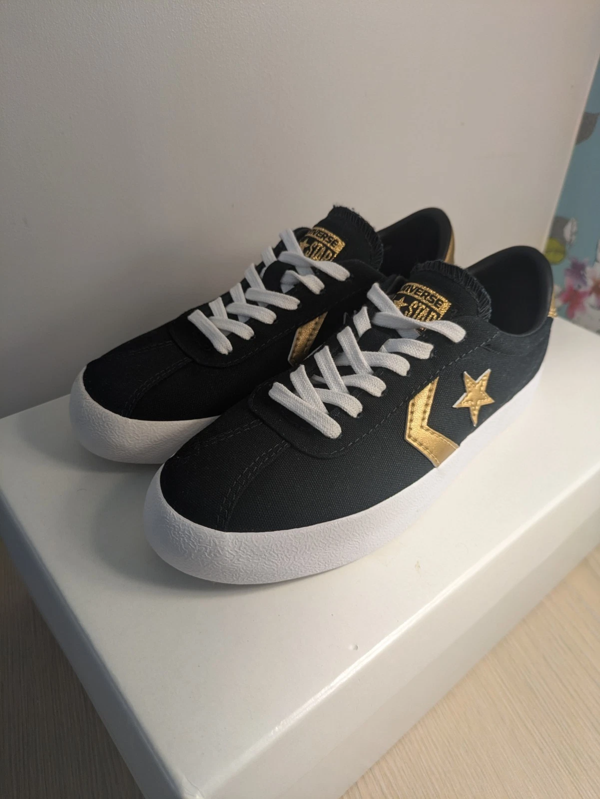 Scarpe stringate basse Converse Point Star nere e oro