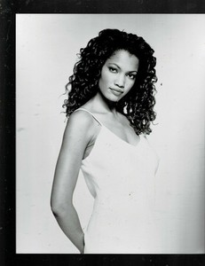 SUPER RARE!! VINTAGE ORIGINAL 8X10 Garcelle Beauvais PUBLICITY PHOTO!!