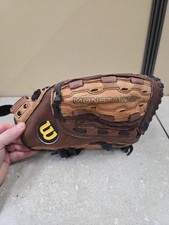 Wilson A0440 FP12 Genuine Leather Fast Pitch Baseball Glove 12" Monsta Web RHT