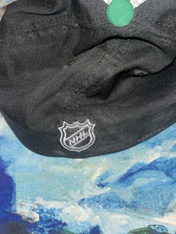NHL Dallas Stars Reebok Adult Flex Fit Cap/Hat - Size L/XL - Great Condition! - Image 3 of 4