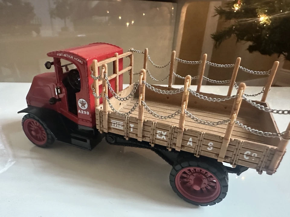 Camión modelo diecast ERTL escala 1:32 Texaco 1918 Mack AC Bulldog camión plataforma plana Foto 3 de 4