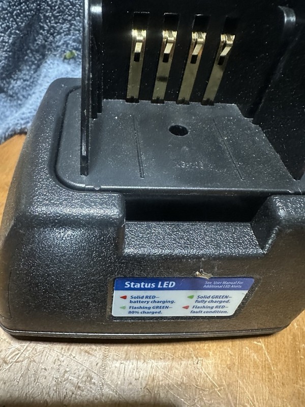 Endura EC1-V2 Two-Way Radio Desktop Charger Base MPN EC1-V2 Model EC1-V2