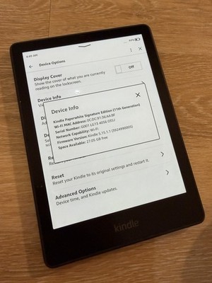 kindle paperwhite 11th generation 32gb signature. Screen Defective
