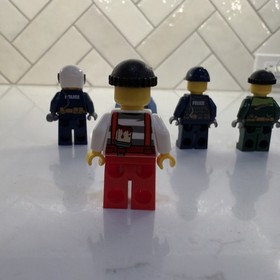LEGO City (60140) Minifigure Set Police & Bandits