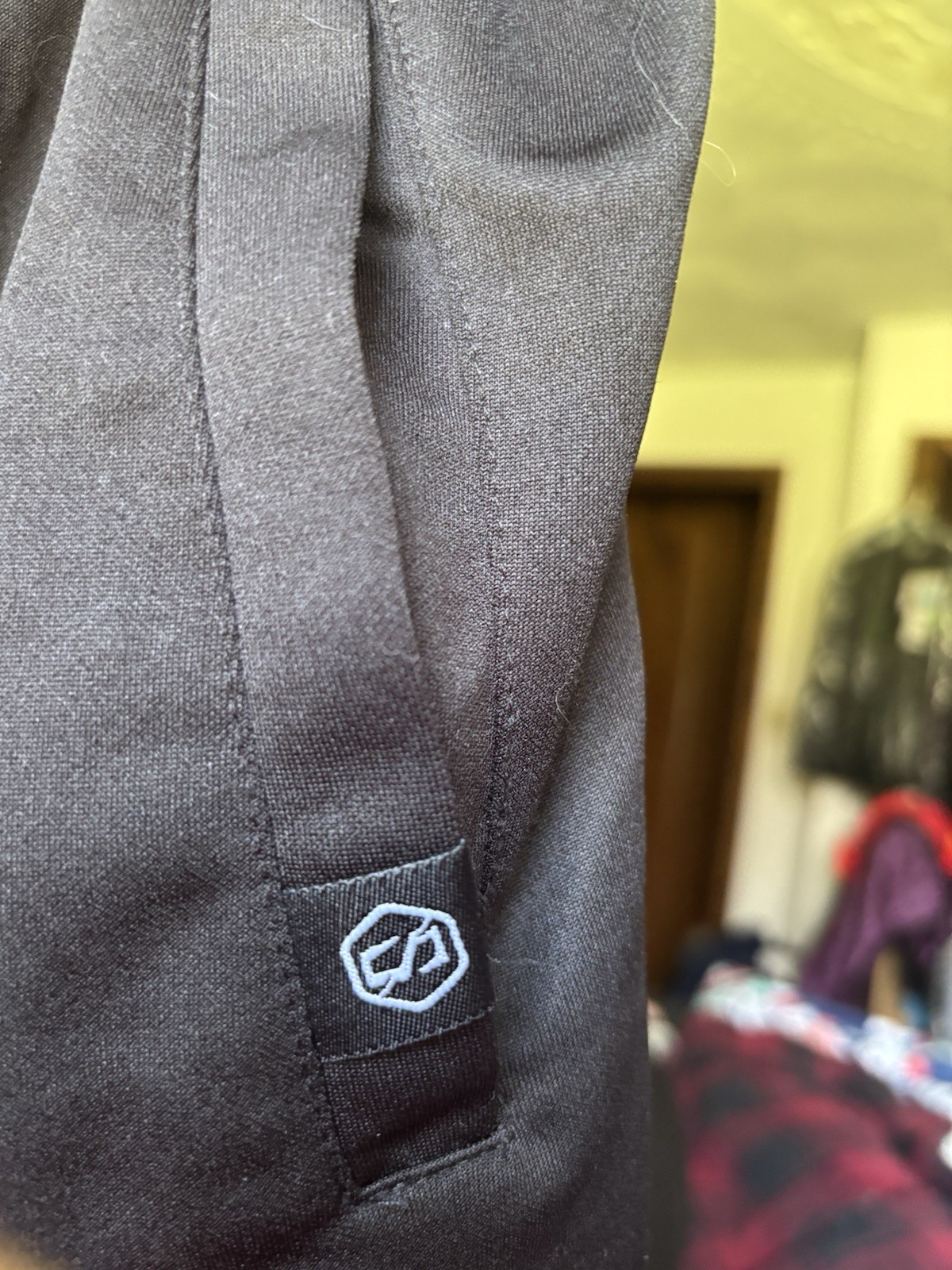 Switch Remarkable Active Jacket Tracksuit Sleeves… - image 4