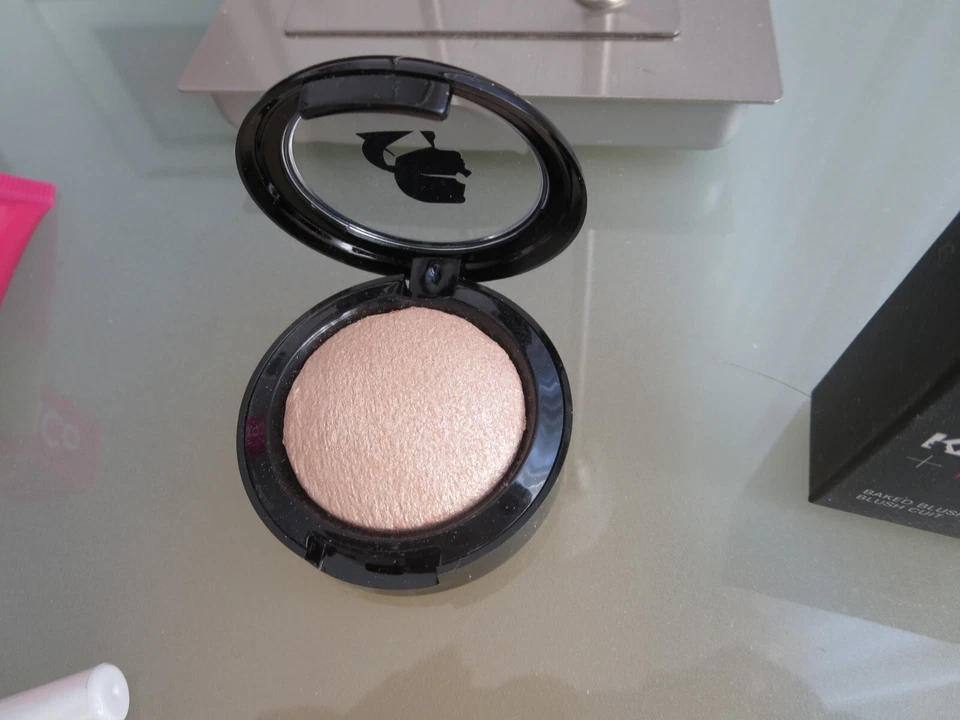 ModelCo Karl Lagerfeld- Instant Radiance, Gel-Eyeliner, Blush + Luxie Pinsel - Bild 3 von 4
