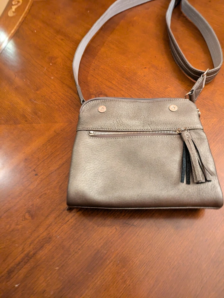 Gun Tote’n Mamas Conceal Carry Crossbody Purse Bag Shoulder Strap - Image 3 of 4