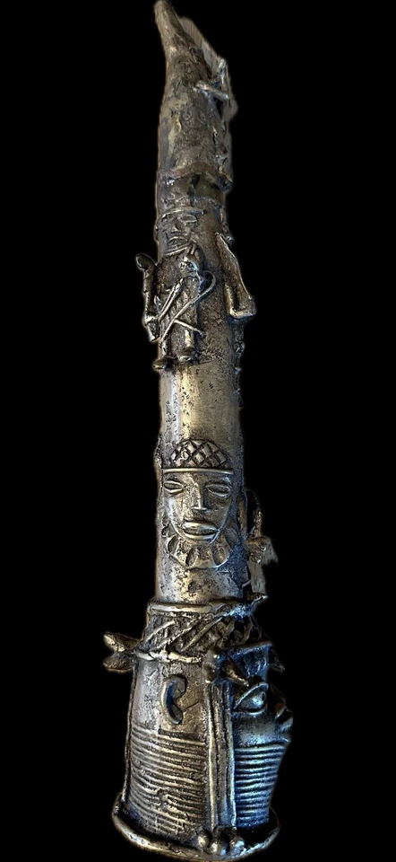 Bastón Ceremonial de Bronce de Benín - Homenaje al Reino Edo, Arte Tribal Africano De Colección Foto 4 de 4