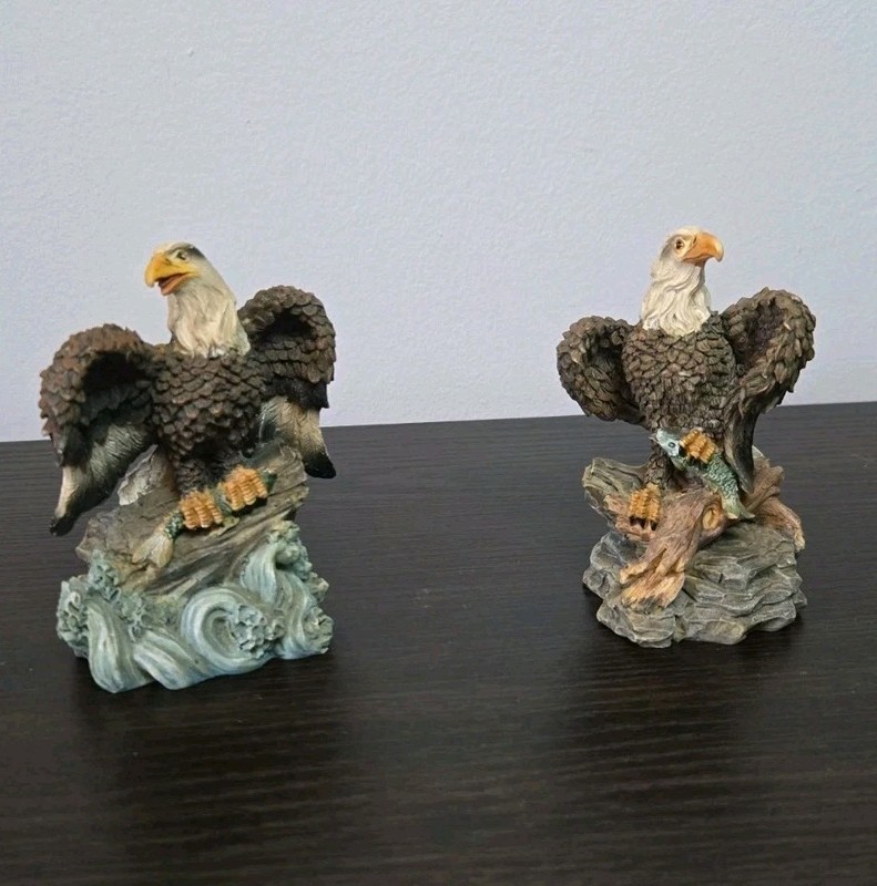 RARE VTG Pair Bald Eagle Figurines Hand Painted Fishing Eagles Collectible Set
