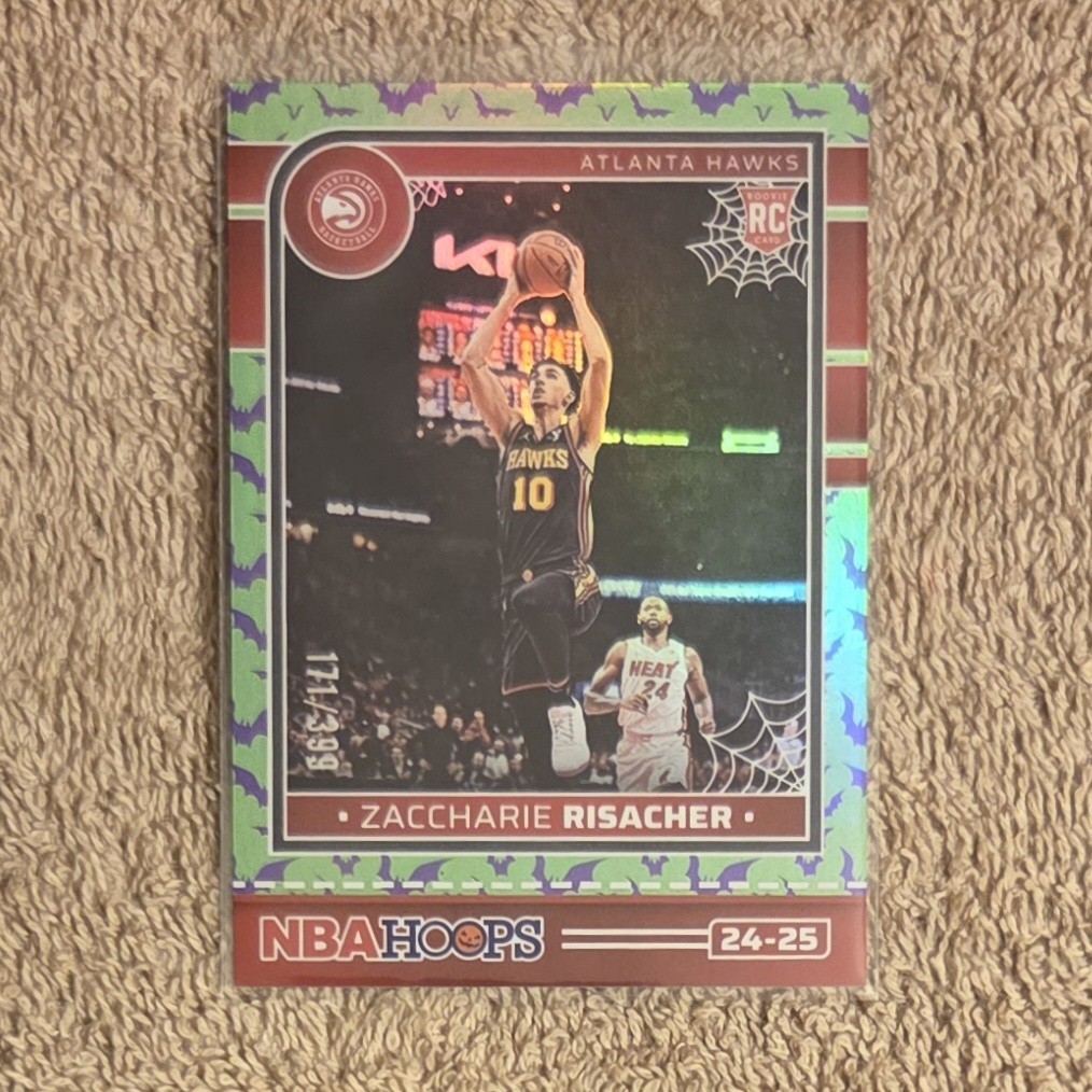 2024-25 HAUNTED HOOPS #245 ZACCHARIE RISACHER RC HOLO BATS 171/399 HAWKS NBA