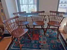 Ethan Allen heirloom vintage comb back maple dining chairs in nutmeg