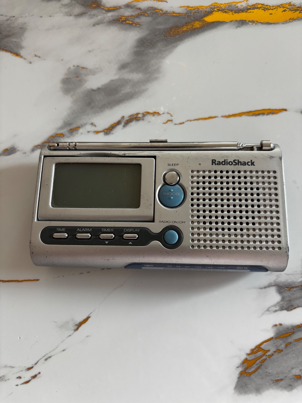 RadioShack AM/FM Dual Alarm Travel Clock Radio