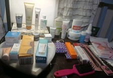 Lot of Makeup Beauty Deluxe Samples Full Size Nivea Briogeo More