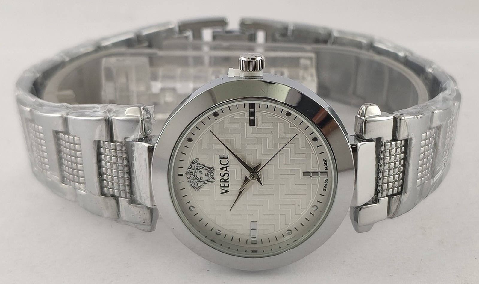 Luxury Versace Quartz White Dial Women Wristwatch Steel Band "Keep Good Time" thumbnail 4