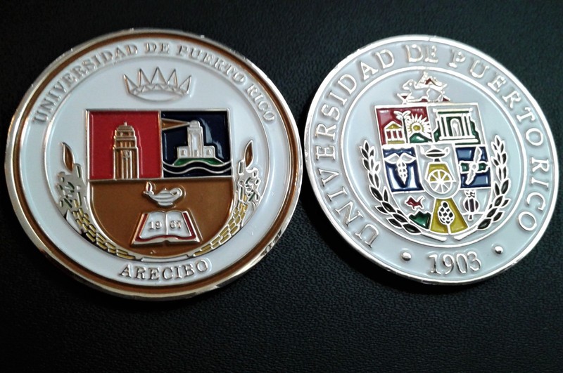 UNIVERSIDAD PUERTO RICO UPRA ARECIBO Medalla moneda ficha token CUTA LOBOS