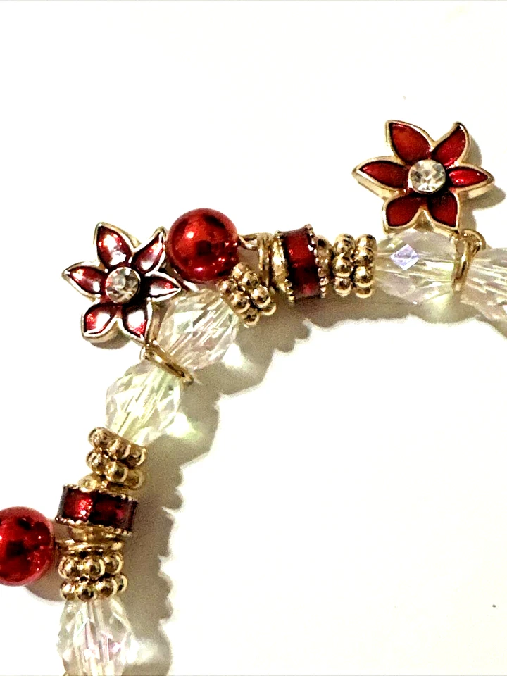Pulsera KC KENNETH COLE Navidad Poinsettia Dije Esmalte y Cristales Elásticos Foto 2 de 4