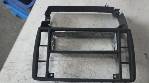 Einbaurahmen, Aschenbecher, Heizung, Radio, schwarz, VW Passat 3B,