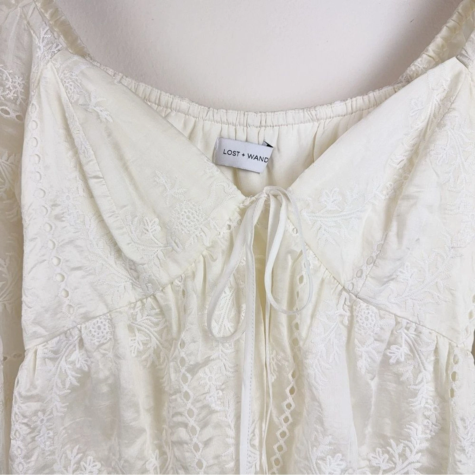 OFF WHITE Mini abito nuovo con etichette Lost + Wander Somerset Meadow Baby Doll in bianco sporco crema OS