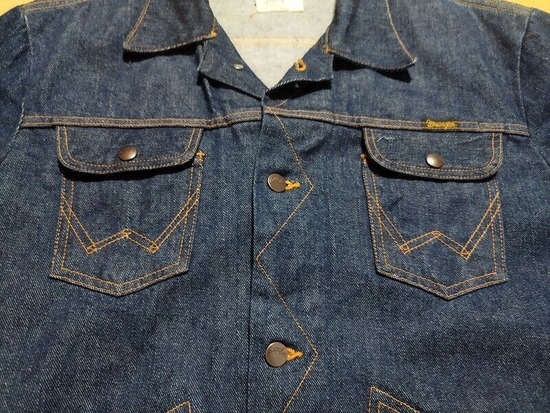 70-80s Wrangler 124MJ Western Jacket. Broken denim. Made in 70-80s Wrangler 124MJ Western Jacket. Broken denim. Made in
