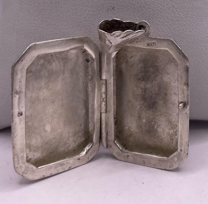 Sterling Silver Rectangle Shaped Locket Pendant (… - image 5