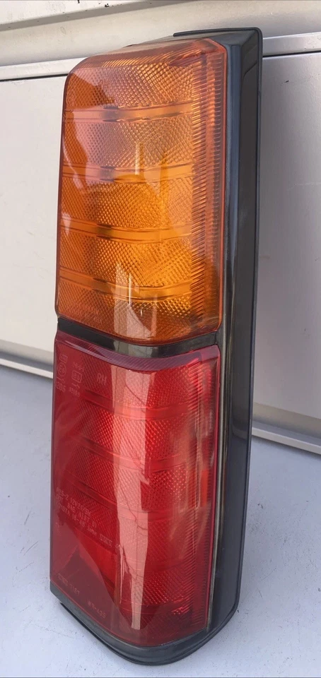 1983-1987 Toyota Tercel SR5 Wagon RH Passenger Side Taillight Assembly 83-87 OEM - Image 3 of 4