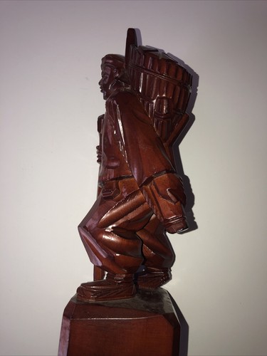 12" ASIAN STATUE Man Walking with Stick & Back Package - Picture 5 of 7
