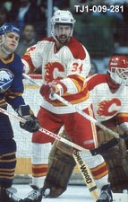 Jamie Macoun 1985 - Calgary Flames - choose a full color 35mm slide