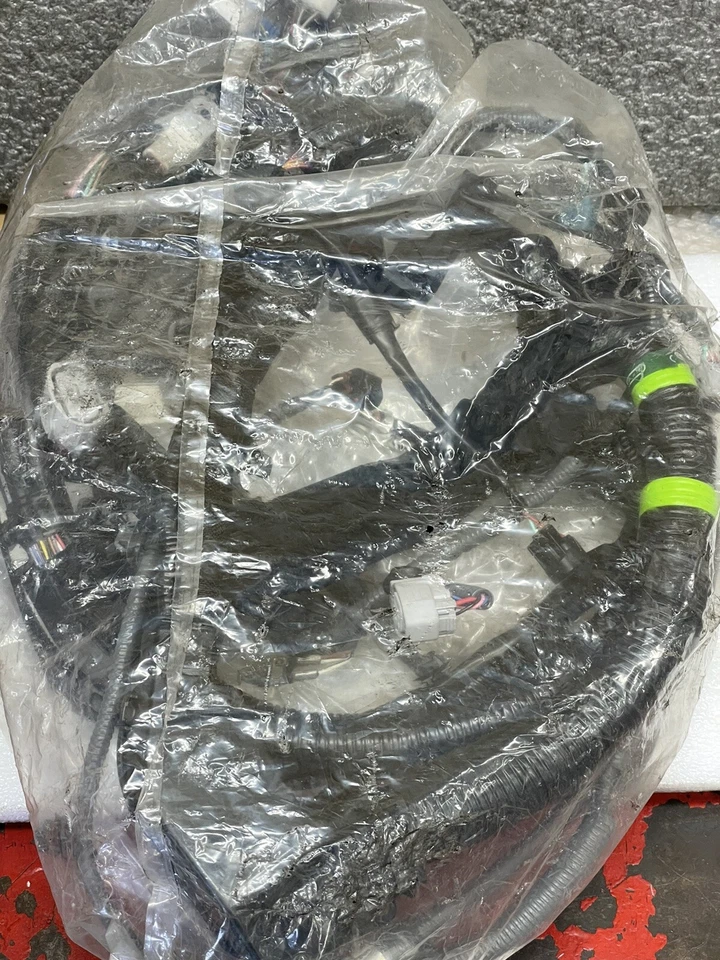 Проводной двигатель (82121-0E222) - 2016-2019 Toyota Highlander - Изображение 2 из 3