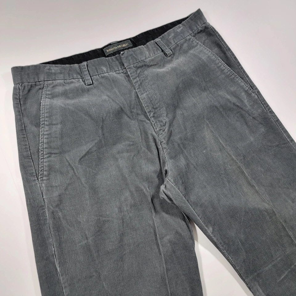 Pantalones de pana para hombre Banana Republic de colección frente plano gris talla 36x34 Foto 2 de 4