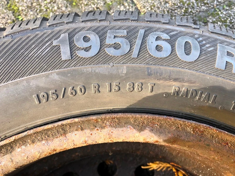 4xkomplette Winterreifen+Felgen 195/60R15 88T für Toyota Corolla,Allex,Mazda usw - Bild 3 von 4