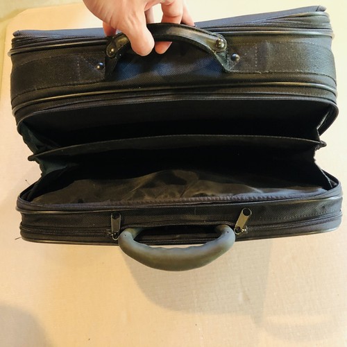 Hardly Used Icon Rolling Business Carryon Case Luggage, Aviator Bag, Carry-on - Picture 12 of 15