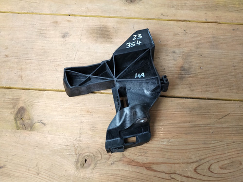 Original Audi Q3 Halter 83A805608A Aufnahme für Scheinwerfer rechts HA23354