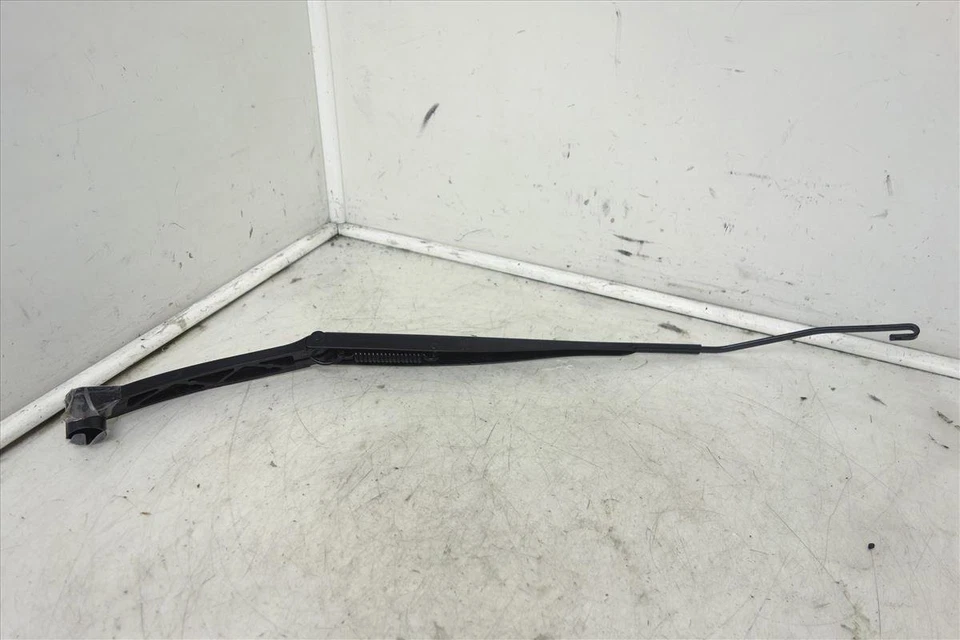 Brazo limpiaparabrisas para pasajero Nissan Sentra 2013-2019 28886-3S Foto 2 de 4